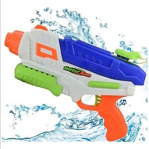 NWT Tuptoel Super Water Soaker Blaster Gun